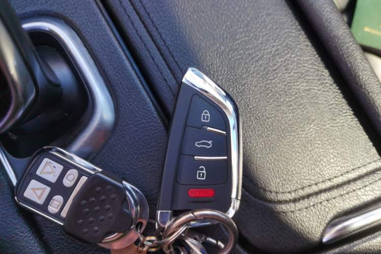 Used Cadillac XT5 2018 28T Four-Wheel Drive Luxury Model Vehicle Key