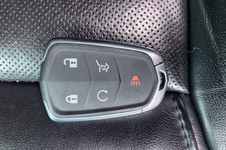 Used Cadillac XT5 2018 25T Luxury Model Vehicle Key