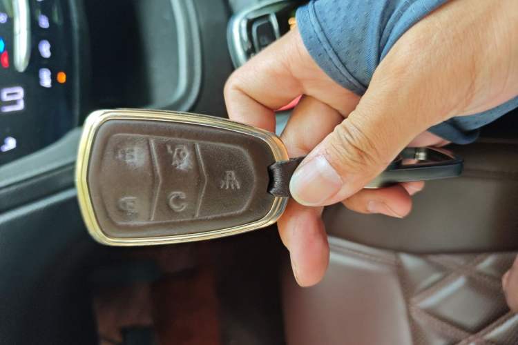 Used Cadillac XT5 2018 25T Luxury Model Vehicle Key