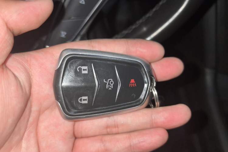 Used Cadillac XT5 2018 28E Four-Wheel Drive Tech Version Vehicle Key