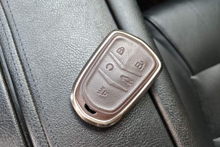 Used Cadillac XT5 2018 25T Luxury Model Vehicle Key