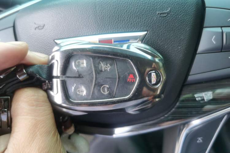 Used Cadillac XT5 2018 25T Luxury Model Vehicle Key