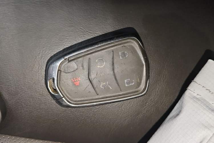 Used Cadillac XT5 2018 25T Luxury Model Vehicle Key