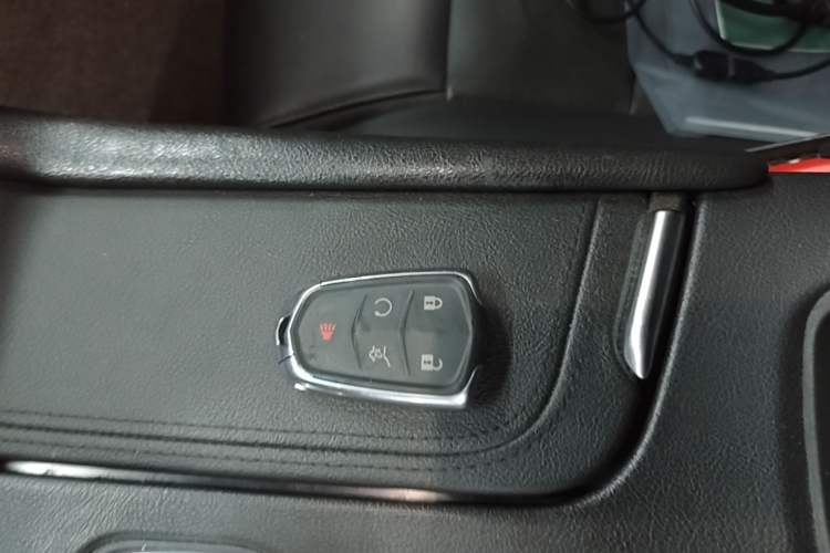 Used Cadillac XT5 2018 25T Luxury Model Vehicle Key