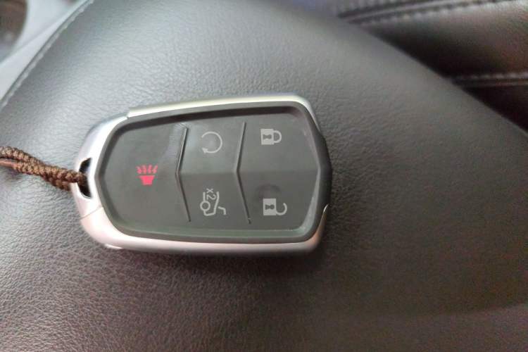 Used Cadillac XT5 2018 25T Luxury Model Vehicle Key
