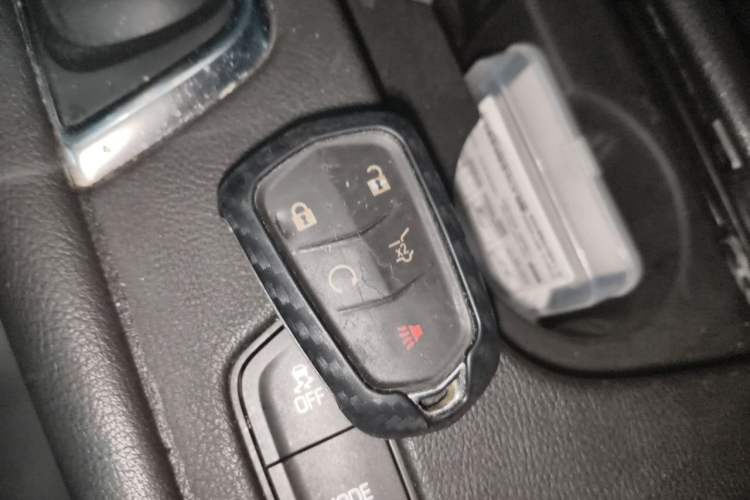 Used Cadillac XT5 2018 25T Luxury Model Vehicle Key