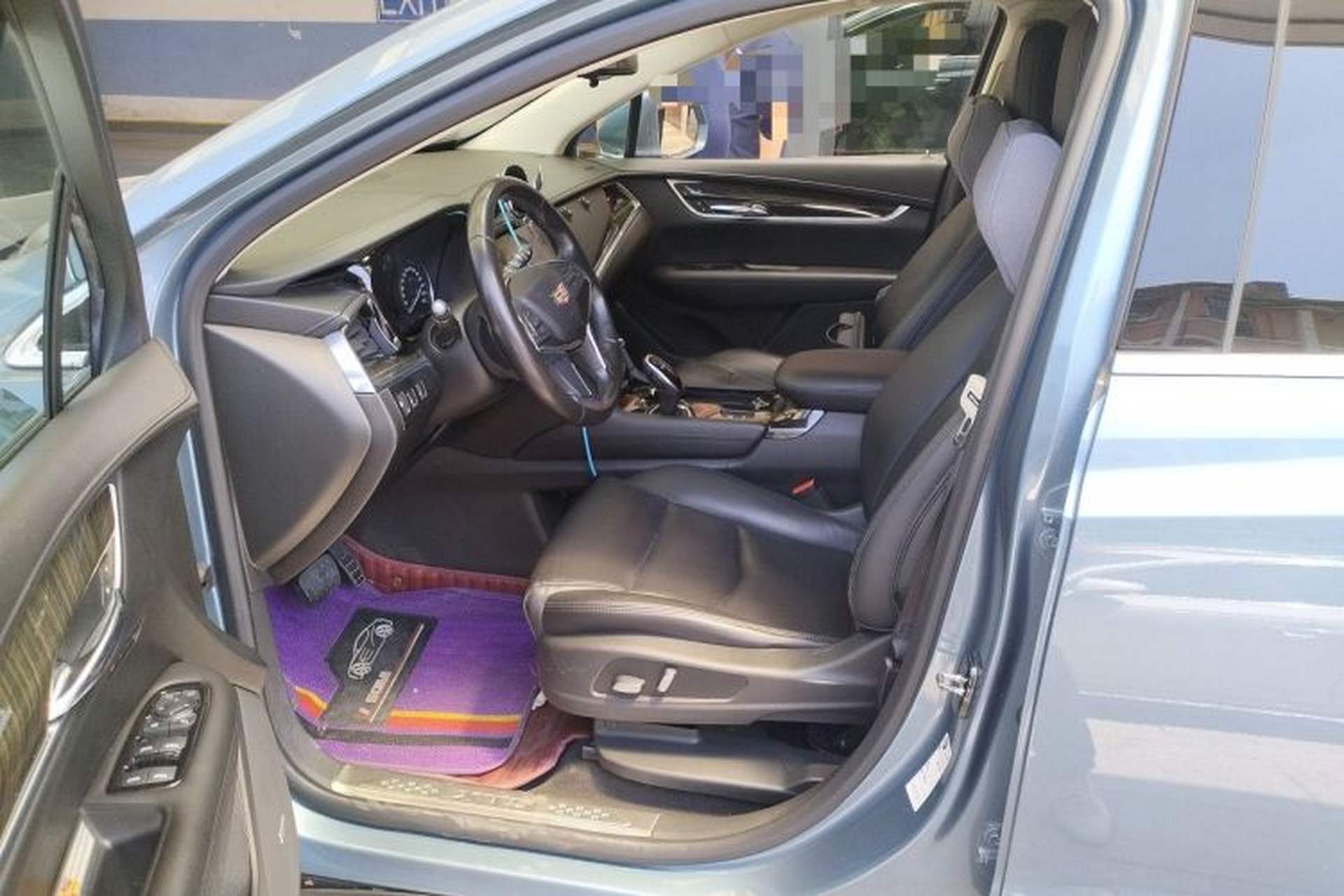 Used Cadillac XT5 2018 25T Luxury Model Driver Seat