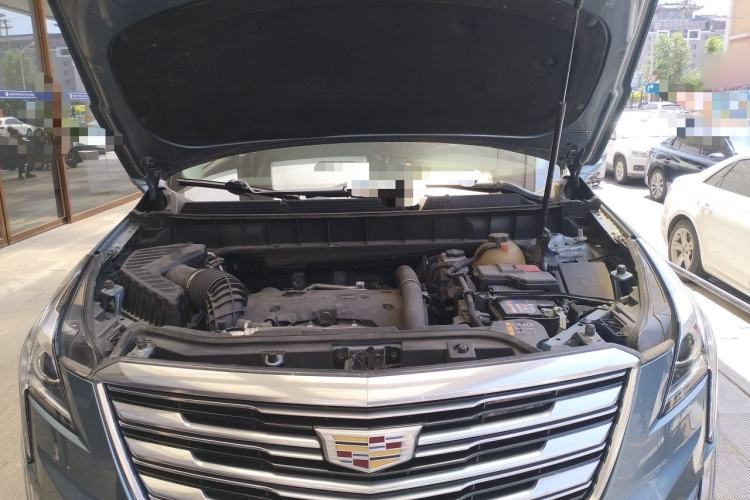 Used Cadillac XT5 2018 25T Luxury Model Engine Bay