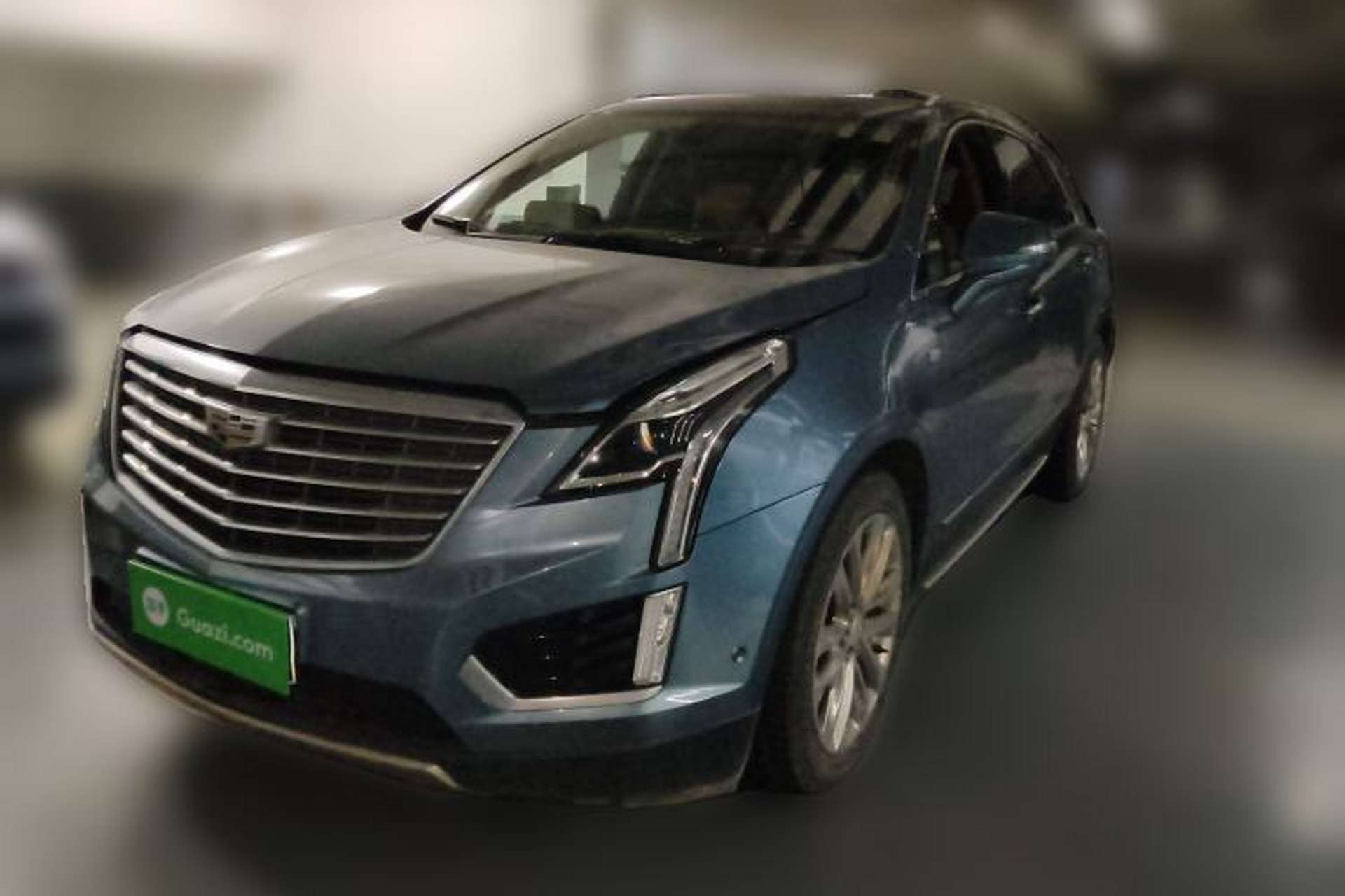 Used Cadillac XT5 2018 28E 4x4 Platinum Edition Front Left 45 Deg