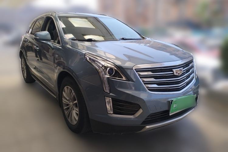 Used Cadillac XT5 2018 25T Luxury Model Front Right 45 Deg