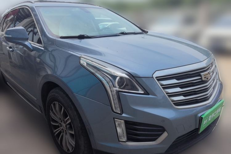 Used Cadillac XT5 2018 25T Luxury Model Front Right 45 Deg