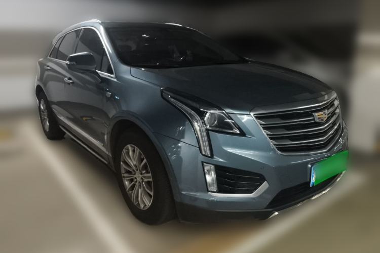Used Cadillac XT5 2018 25T Luxury Model Front Right 45 Deg