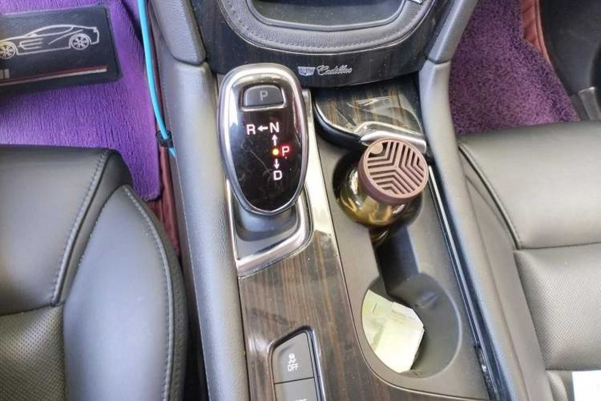 Used Cadillac XT5 2018 25T Luxury Model Gear Lever