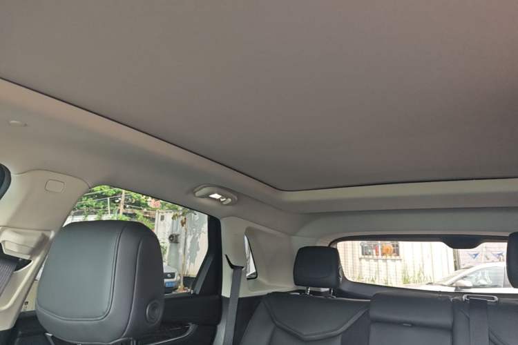 Used Cadillac XT5 2018 28T Four-Wheel Drive Luxury Model Headliner