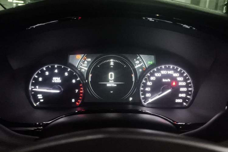 Used Cadillac XT5 2018 25T Luxury Model Instrument Cluster