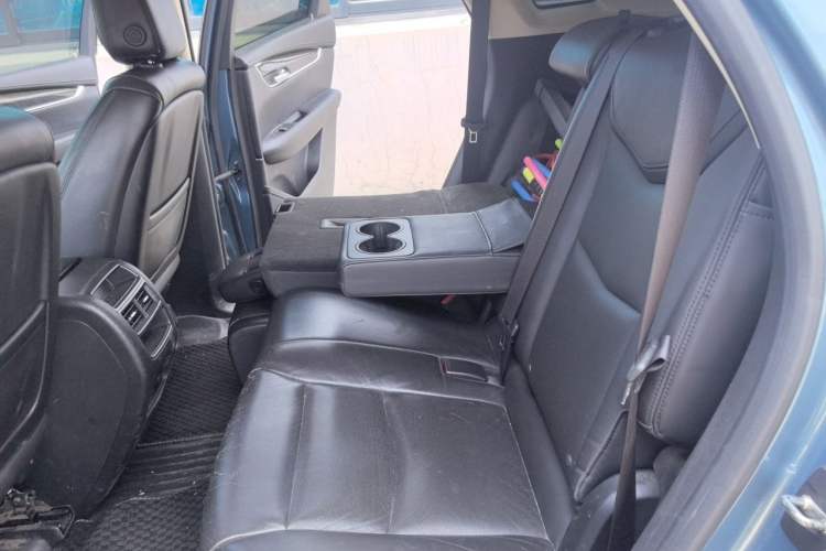 Used Cadillac XT5 2018 25T Luxury Model Left Rear Seat