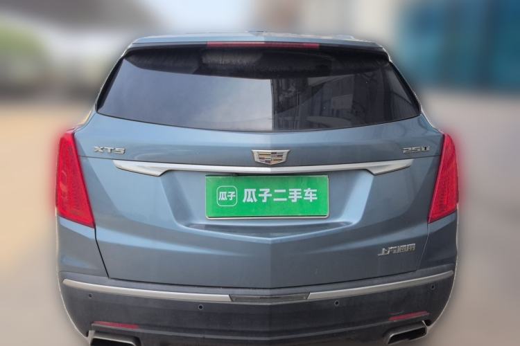 Used Cadillac XT5 2018 25T Luxury Model Rear