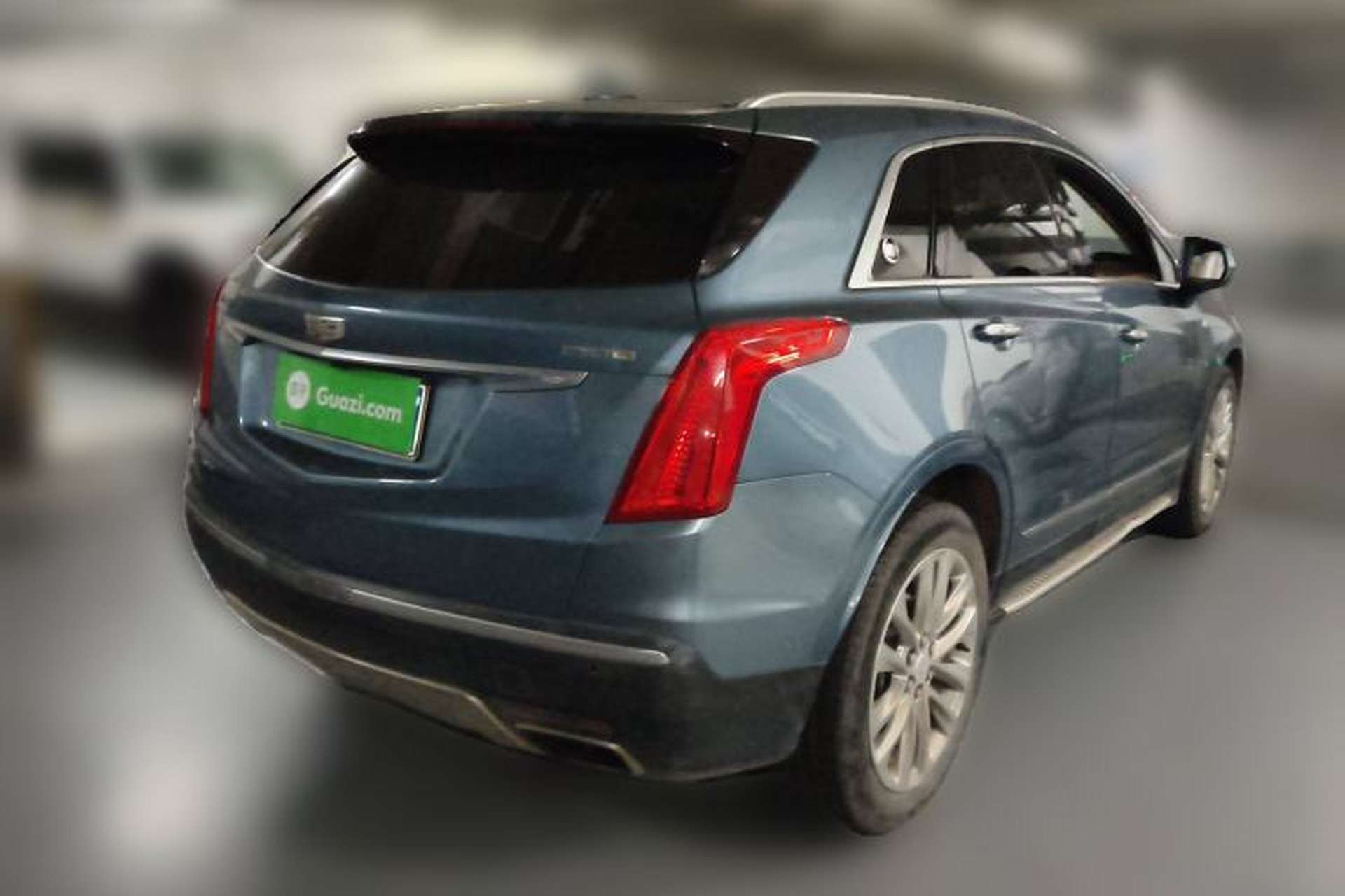 Used Cadillac XT5 2018 28E 4x4 Platinum Edition Rear Right 45 Deg