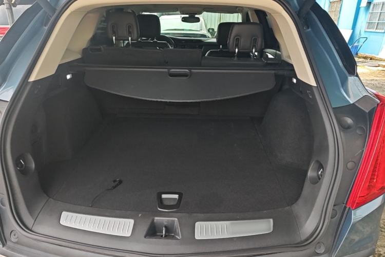 Used Cadillac XT5 2018 28T Four-Wheel Drive Luxury Model Trunk