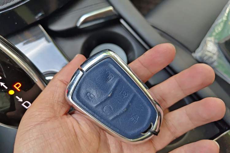 Used Cadillac XT5 2018 25T Luxury Model Vehicle Key