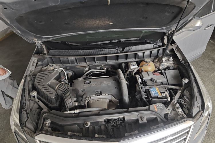 Used Cadillac XT5 2018 28T Four-Wheel Drive Luxury Model Engine Bay