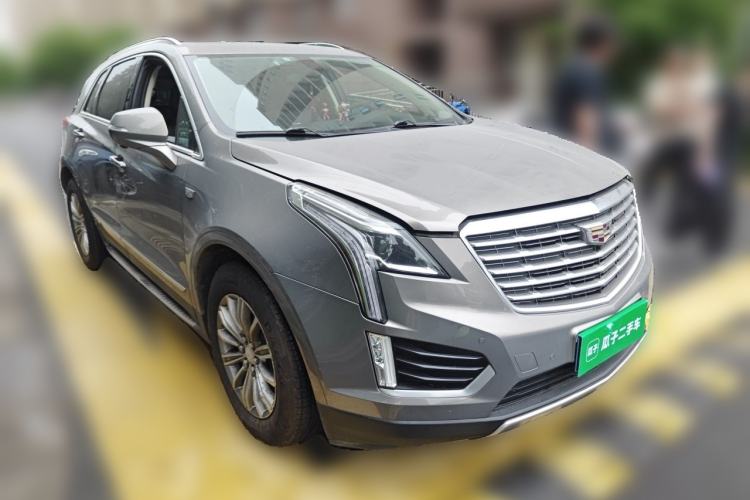 Used Cadillac XT5 2018 28T Four-Wheel Drive Luxury Model Front Right 45 Deg
