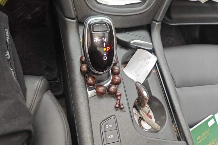 Used Cadillac XT5 2018 28T Four-Wheel Drive Luxury Model Gear Lever