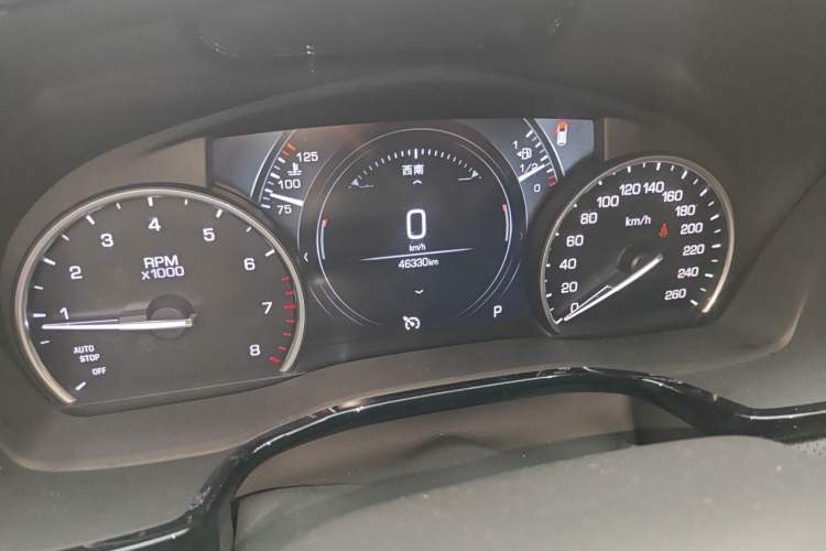 Used Cadillac XT5 2018 28T Four-Wheel Drive Luxury Model Odometer Close Up
