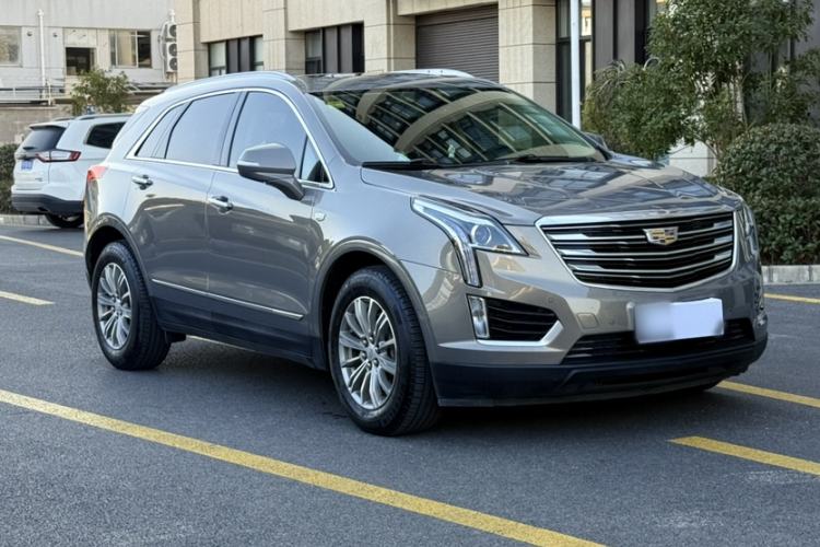 Used Cadillac XT5 2018 25T Luxury Model Exterior 2