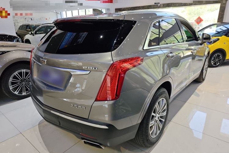 Used Cadillac XT5 2018 28T Four-Wheel Drive Luxury Model Exterior 3