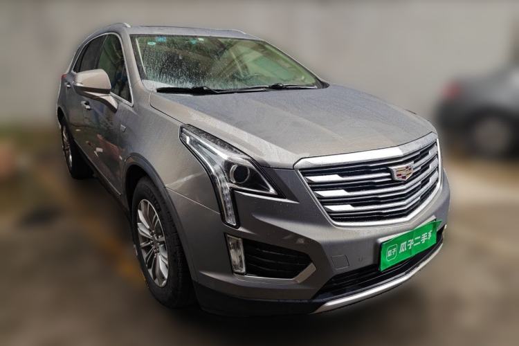 Used Cadillac XT5 2018 25T Luxury Model Front Right 45 Deg