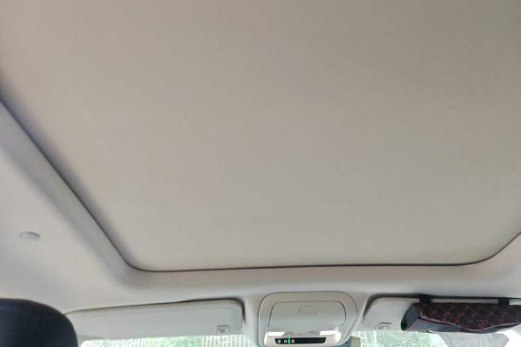 Used Cadillac XT5 2018 25T Luxury Model Headliner