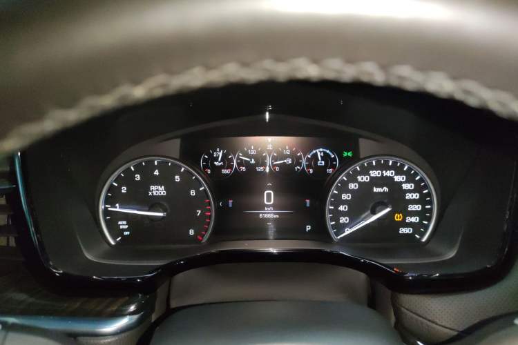 Used Cadillac XT5 2018 25T Luxury Model Instrument Cluster