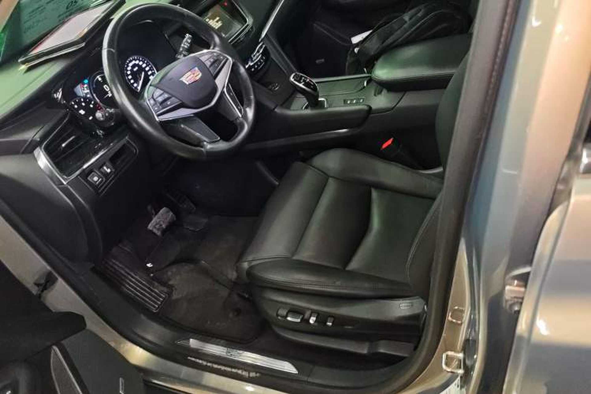 Used Cadillac XT5 2018 28T Four-Wheel Drive Luxury Model Left Front Seat