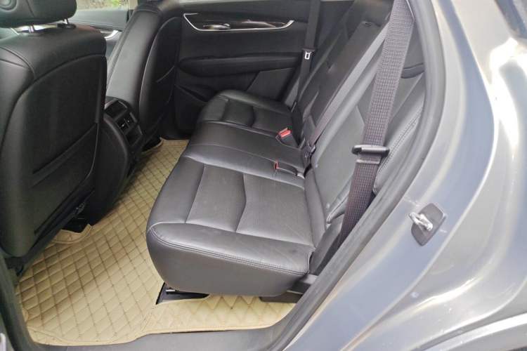 Used Cadillac XT5 2018 25T Luxury Model Left Rear Seat