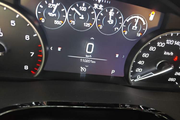 Used Cadillac XT5 2018 28T Four-Wheel Drive Luxury Model Odometer Close Up