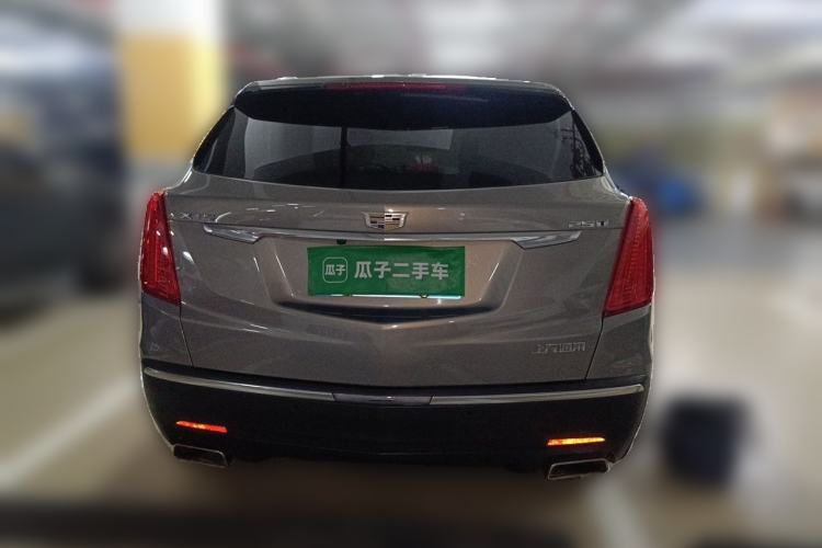 Used Cadillac XT5 2018 25T Luxury Model Rear