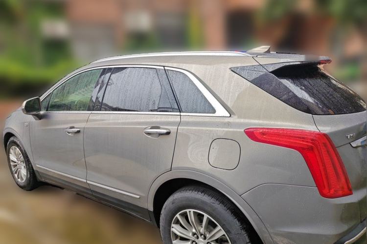 Used Cadillac XT5 2018 25T Luxury Model Rear Left 45 Deg