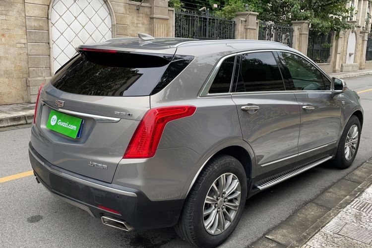 Used Cadillac XT5 2018 25T Luxury Model Rear Right 45 Deg