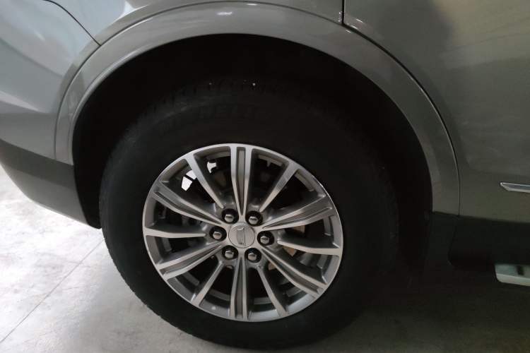 Used Cadillac XT5 2018 25T Luxury Model Right Rear Wheel Hub
