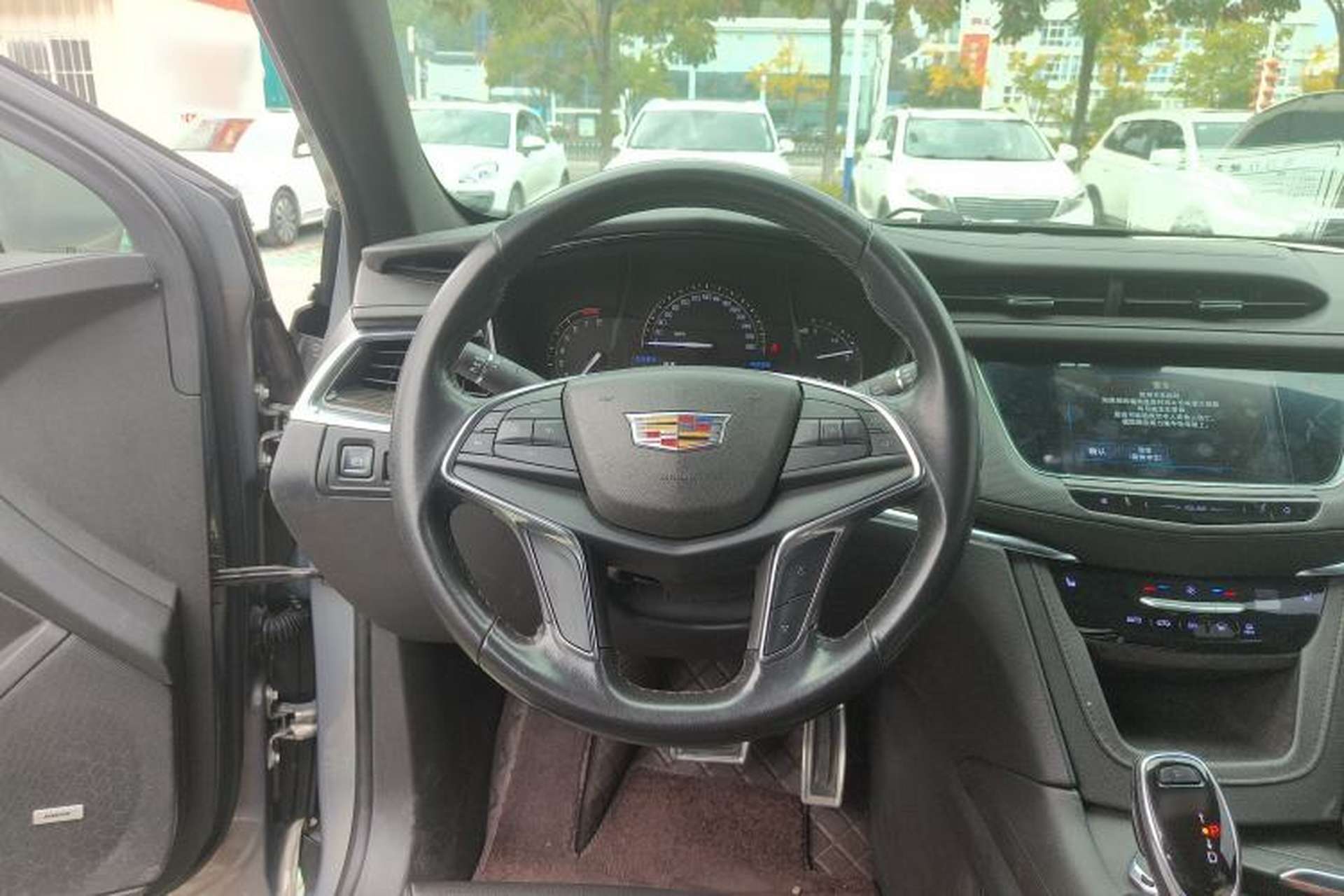 Used Cadillac XT5 2018 28T Four-Wheel Drive Tech Model Steering Wheel