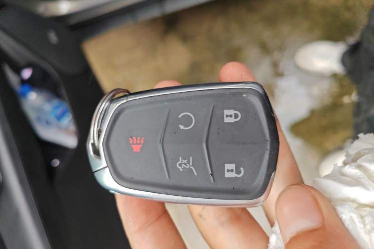 Used Cadillac XT5 2018 25T Luxury Model Vehicle Key