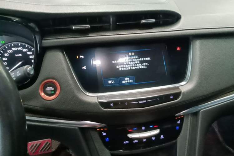 Used Cadillac XT5 2018 28E Four-Wheel Drive Leading Version Audio And AC Panel
