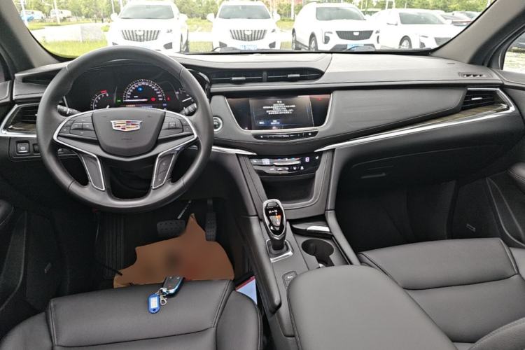 Used Cadillac XT5 2018 28E Four-Wheel Drive Tech Version Center Console