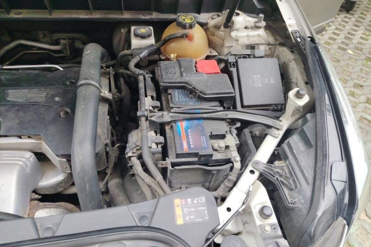 Used Cadillac XT5 2018 25T Luxury Model Engine Bay Left