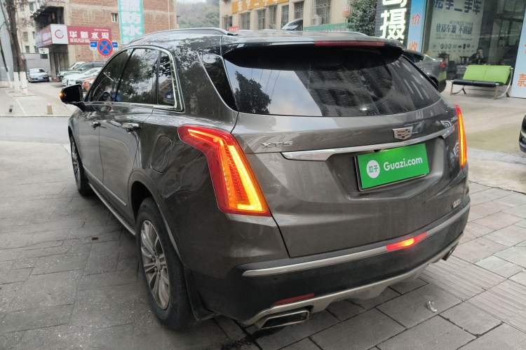 Used Cadillac XT5 2018 25T Luxury Model Exterior 2