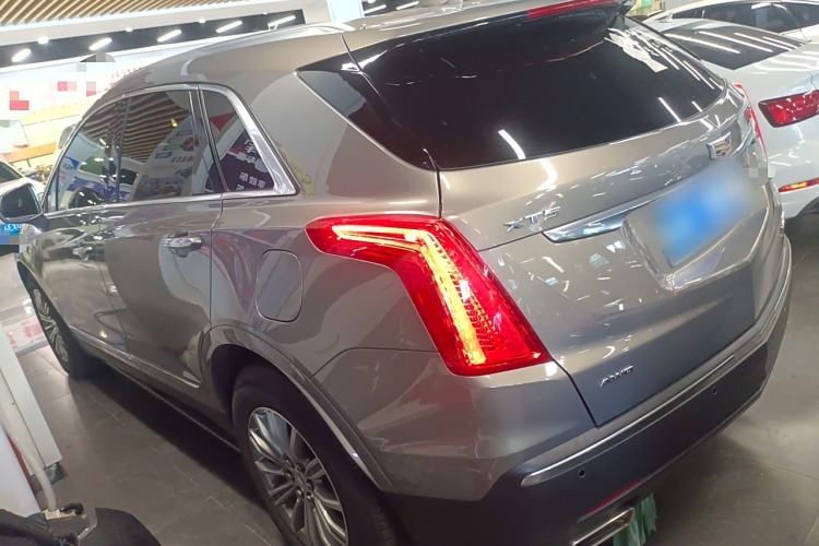 Used Cadillac XT5 2018 28T Four-Wheel Drive Luxury Model Exterior 3