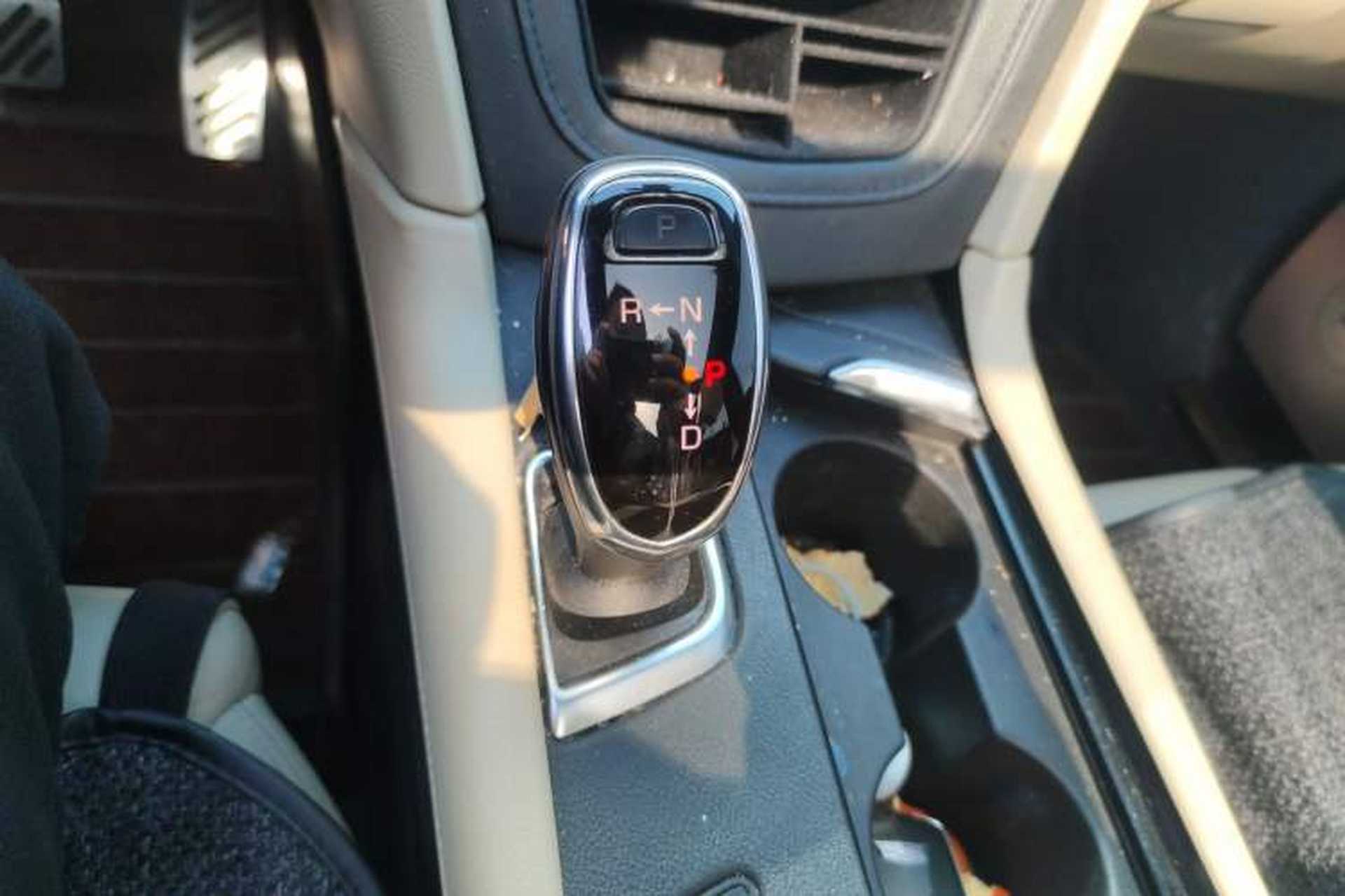 Used Cadillac XT5 2018 25T Luxury Model Gear Lever