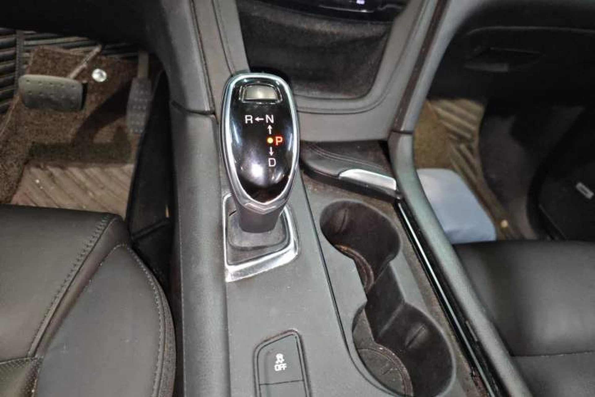 Used Cadillac XT5 2018 25T Luxury Model Gear Lever