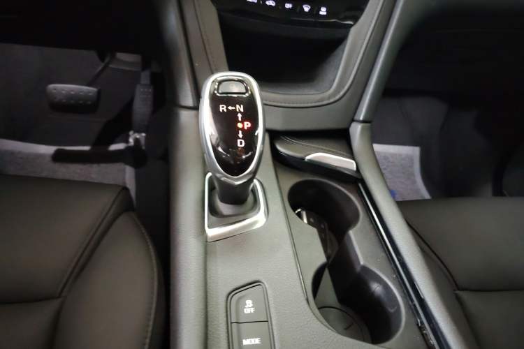 Used Cadillac XT5 2018 25T Luxury Model Gear Lever